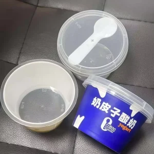 Plastic Yogurt Cup with Lid for Custom Dessert Ice Cream and Fruit Parfait Disposable Container with Spoon