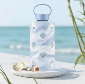 Quality Multi Purpose Borosilicate Glass Drink Bottle with Protective Silicone Cover for Sports Travel Fitness